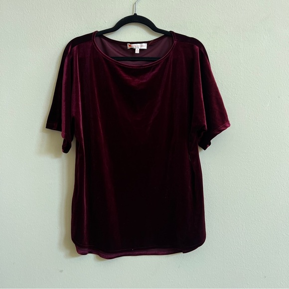 Jude Connally velvet maroon top size medium - Picture 1 of 2